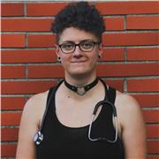 Étudiante en école vétérinaire cherche élève à qui donner des cours particuliers, soutien scolaire ou aide aux devoirs